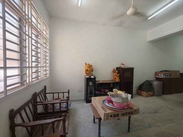 Flat Taman Prestij Ground floor unit at Taman Prestige III B Pulau