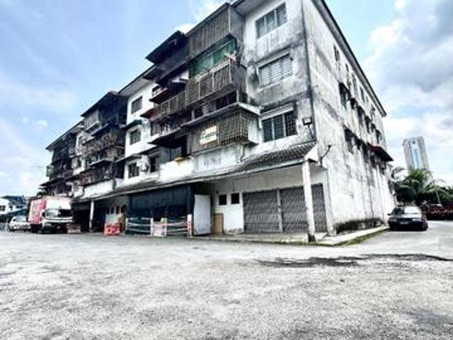 Flat Taman Prima Suria Batu 9 Cheras Selangor
