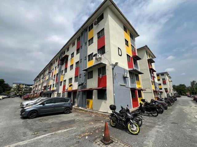 Flat Taman Subang Perdana Flat For Sale