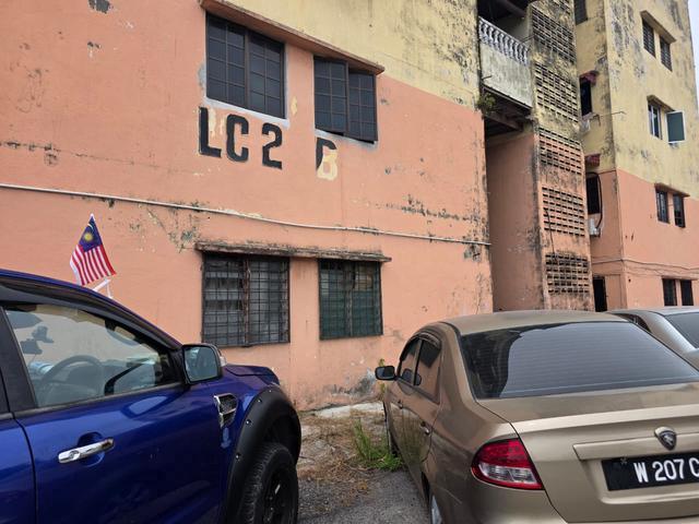 Flat taman Sri Manja Tingkat 1