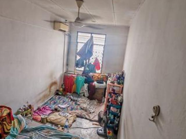 Flat Taman Tan Sri Yaacob 3 bed 2 bath Nusa Bestari Renovated