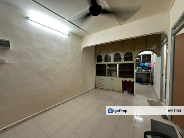 Flat Taman Ungku Tun Aminah