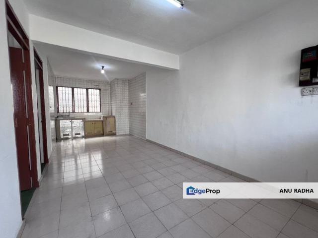 Flat Taman Ungku Tun Aminah