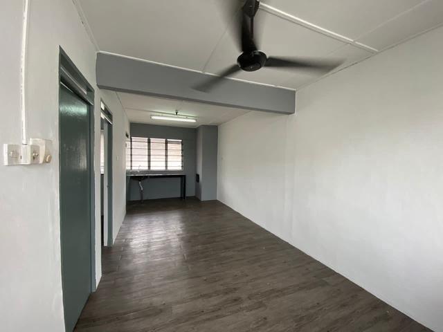 Flat Taman Ungku Tun Aminah Level 3