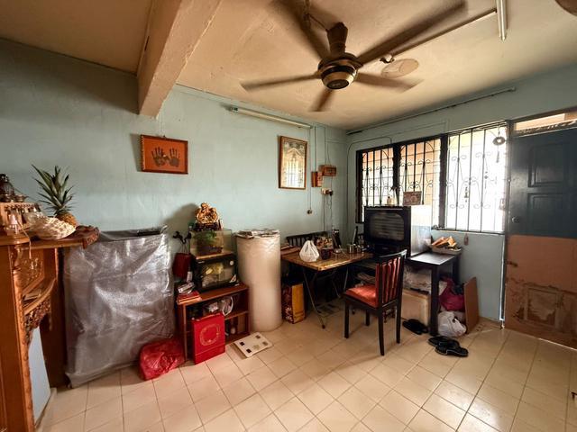 Flat Taman Ungku Tun Aminah Partial Renovated Skudai Good Condition