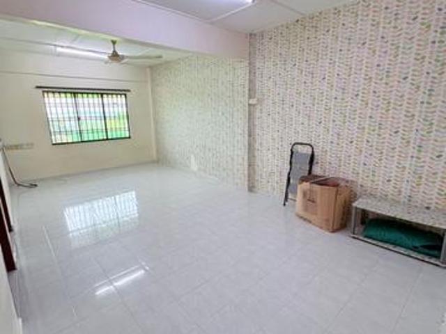 Flat Temenggong Kulai 5min to Aeon Perindustrian Indapura Kulai