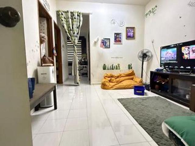 Flat TINGKAT 1 Merbau Indah Sungai Dua untuk DiJual