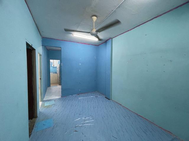 Flat tmn sri kluangLevel 3