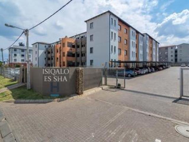 flat to let