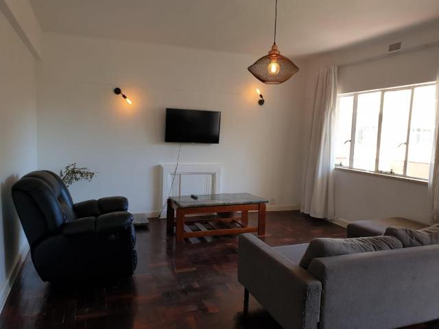 Flat to rent in Claremont, Cape Town