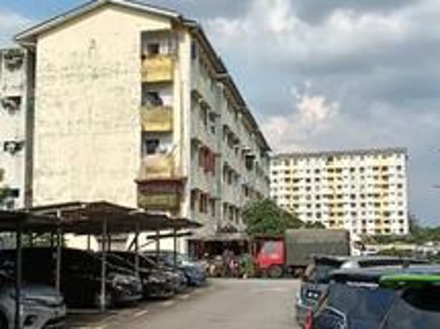 FLAT utk DIJUAL TAMAN MEDAN PJ