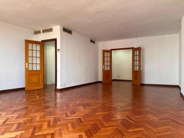 Flat Valencia Exposició