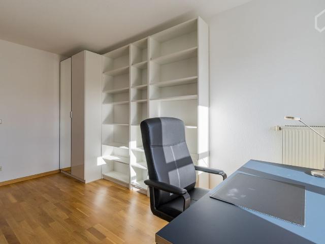 Flat with balcony looking on park in the city center, Berlin Amsterdam Apartments for Rent