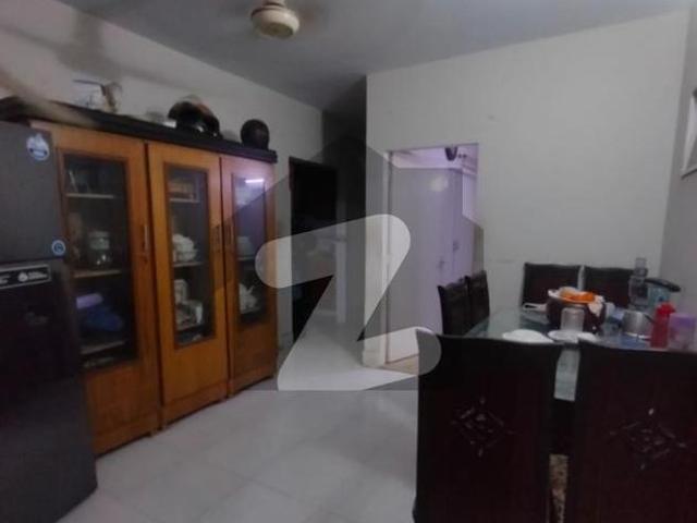 Flat 1250 sq feet 2nd for rent block 2 gulshan e iqbal block 2