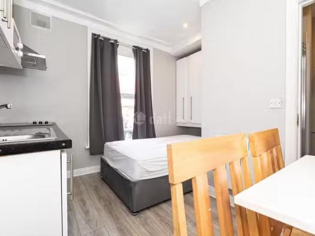 Flat 1, 12 Saint Anthony's Road, Rialto, Dublin 8 is for rent