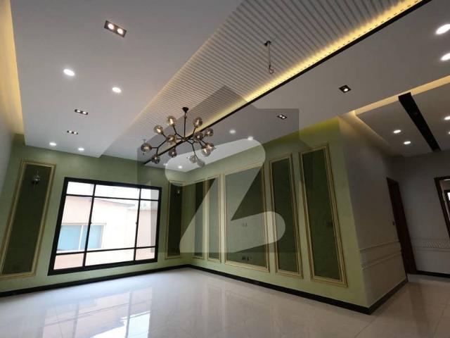Flat 2250 square foot