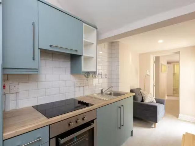 Flat 2, 134 Rathmines Road Lower, Rathmines, Dublin 6 is for r.