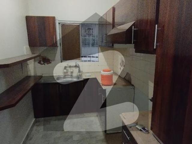 Flat 2 bed d/ shaheen apartment 3rd floor block 7 gulshan e iqbal block 7