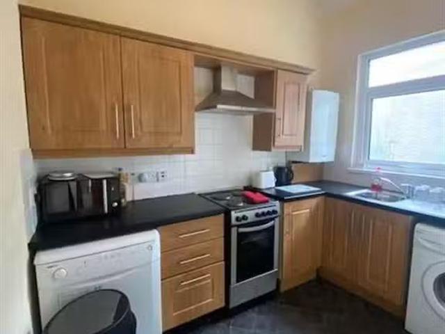 Flat 2 Lawrence Street 30