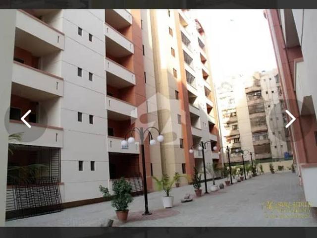 Flat 3 Bed DD Gulistan E Johar Block 13 For Sale