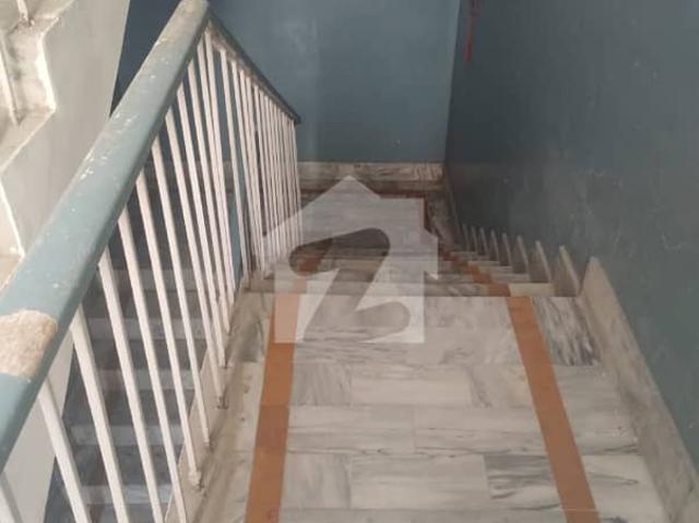 Flat 3 Bedrooms D/ Available for Sale in block 2 Clifton