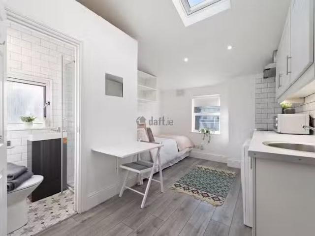 Flat 4, 53 Cadogan Road, Dublin 3, Ballybough, Dublin 3 is fo.