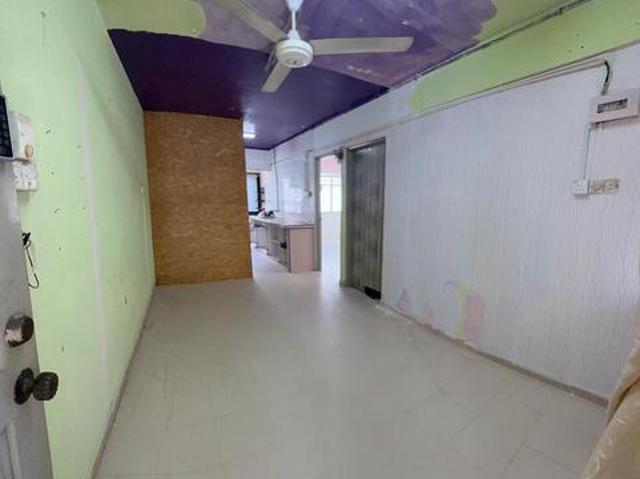 Flat 4B Farlim For Sale Near Amenities