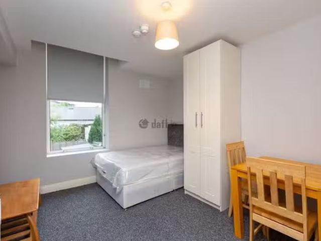 Flat 6, 10 Leinster Road, Rathmines, Dublin 6 is for rent