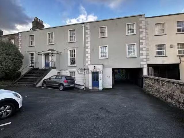 Flat 8, 103A Rathmines Road Upper, Rathmines, Dublin 6 is for.