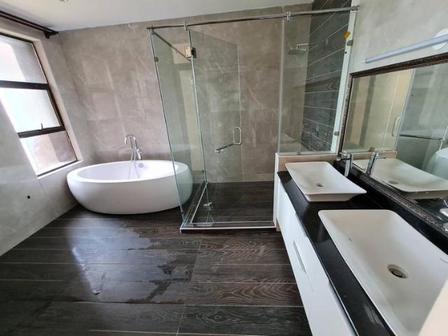 Flawless, meticulously crafted 4 bedroom duplex penthouse for rent in nyali, mombasa