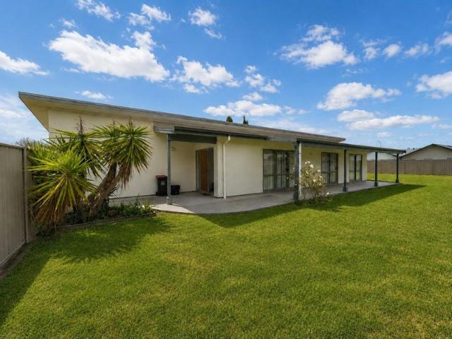 flaxmere, 3 bedrooms