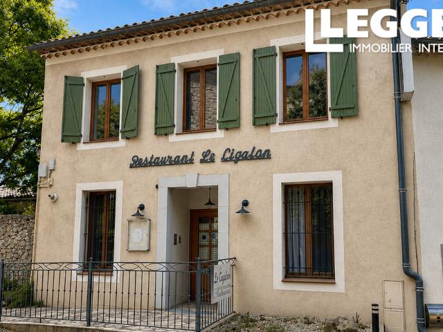 FLAYOSC – Propriété de caractère avec ancien restaurant, logement privé et jardin
