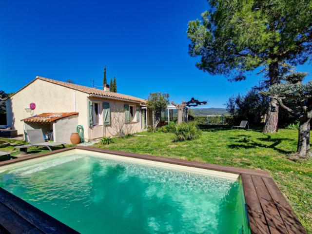 FLAYOSC VILLA TOUT DE PLAIN PIED 3 CHAMBRES AVEC PISCINE