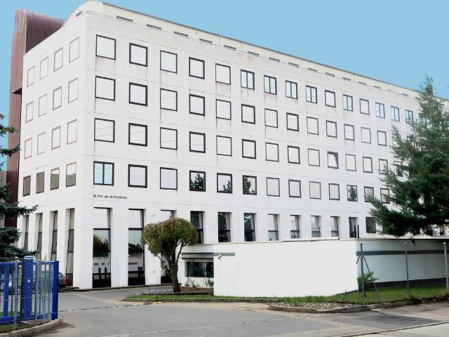 Fläche von 860m2 Büro und/oder Werkstatt Satigny