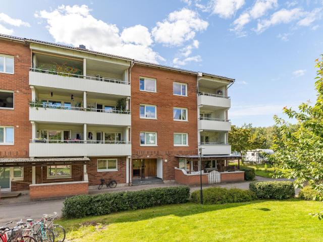 Fläderstigen 12