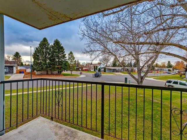 Flamborough Garden 3 Bedroom Apartment for Rent at 1411 Ashgrove Rd S, Lethbridge, AB T1K 3L8 Redwood