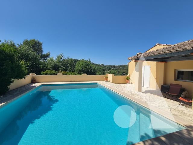 Flassans Sur Issole Villa de 5 pièces avec vue dégagée, su. 106m² Flassans sur Issole