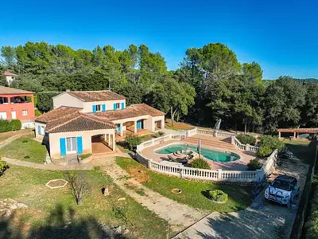 Flassans sur Issole 83340 Achat / Vente maison 5 pièces t5 piscine terrasse