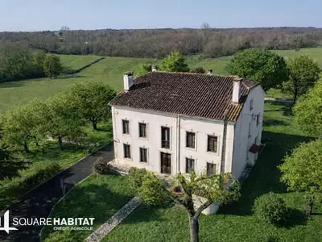 Fleurance 32500 Achat / Vente maison 7 pièces t7 au dernier étage parking