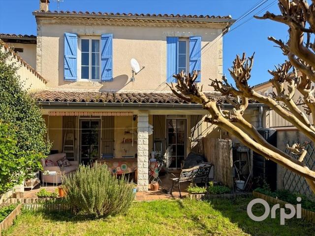 Fleurance, hyper centre, belle maison offrant 200 m² de surf. 200m² Fleurance