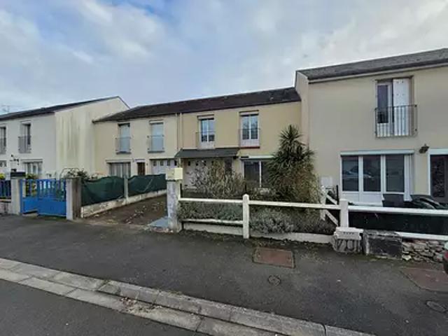 Fleury les Aubrais 45400 Achat / Vente maison 5 pièces t5 au dernier étage
