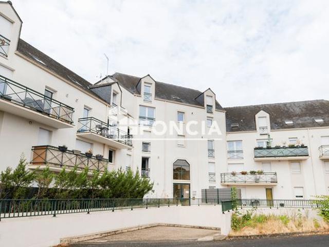 FLEURY LES AUBRAIS Appartement de type 3 avec garage