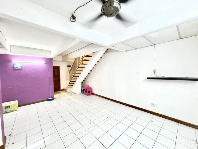 FLEXIBLE DEPOSIT MURAH Duplex Apartment Taman Langat Utama