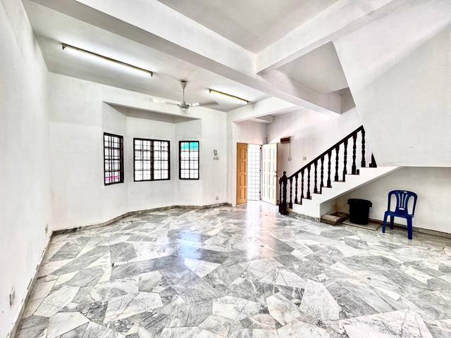 FLEXIBLE DEPOSITSREFURBISHED Double Storey TAMAN BUKIT KAJANG BARU