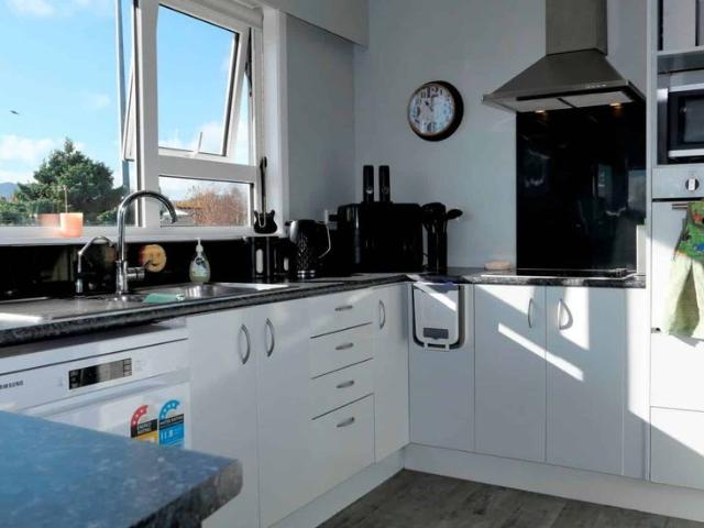Flexible Family Living in the Heart of Paraparaumu Beach