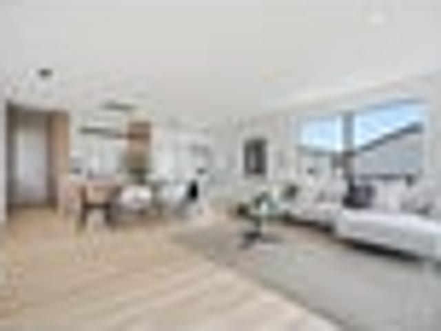 Flexible Family Living with Sea Views