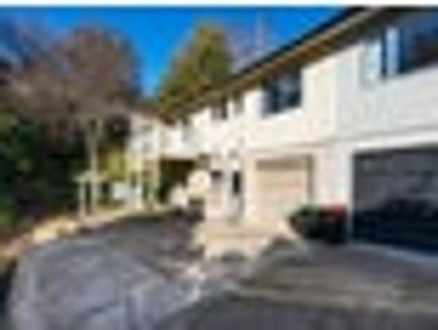 Flexible Family Living with Views