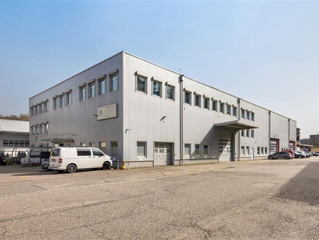 Flexible Gewerbeflächen mit Lager, Büro und Showroomflächen in Ittigen bei Bern