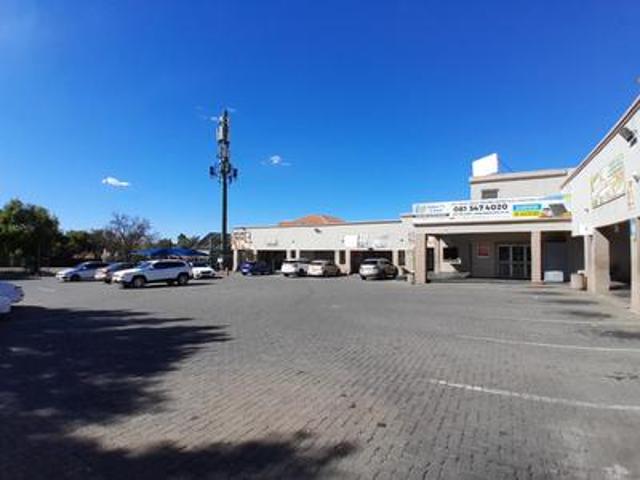 flexible layout for retail or servic.
