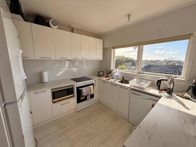 Flexible Living in a Convenient North Shore Location